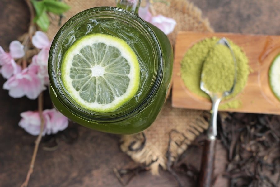 Iced green tea with lemon and matcha tea powder